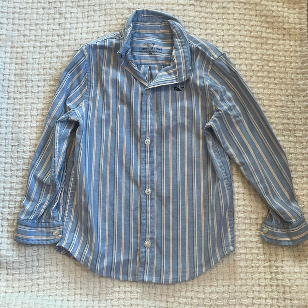 Vineyard Vines button down along Sleeve Shirt